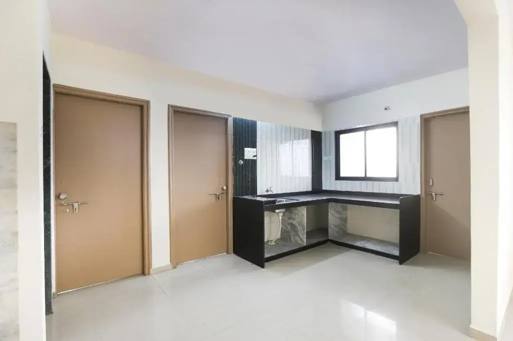 Varma Imperial Hotel by OYO Rooms