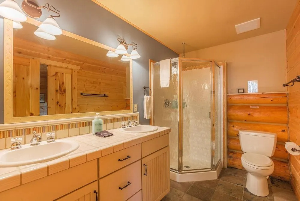 Arrowhead Lodge