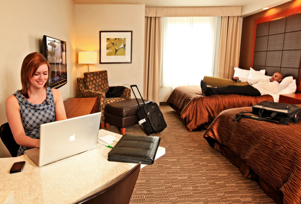 Home Inn & Suites Regina East