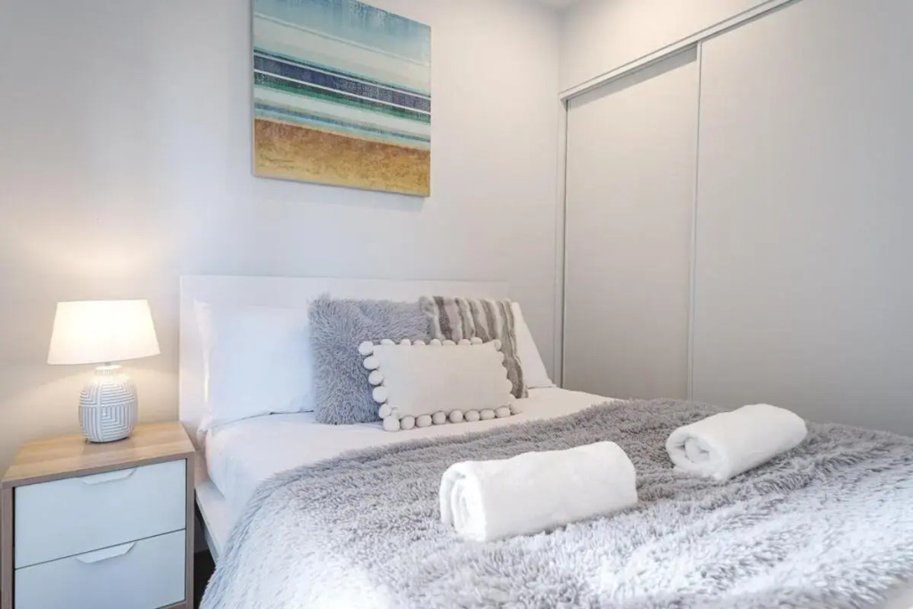 4313Elegant 1BR1BA Apt in high level