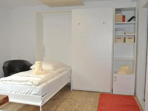 Apartment 33-3