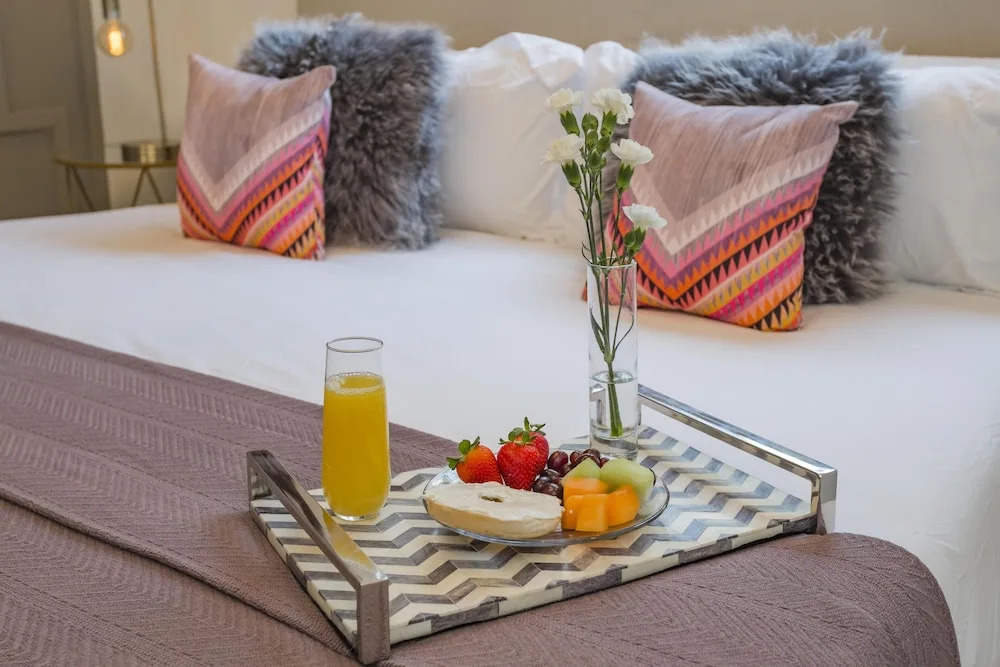 Bach Plex Sleep up to 48! Downtown Views & Tons of Outdoor Space!