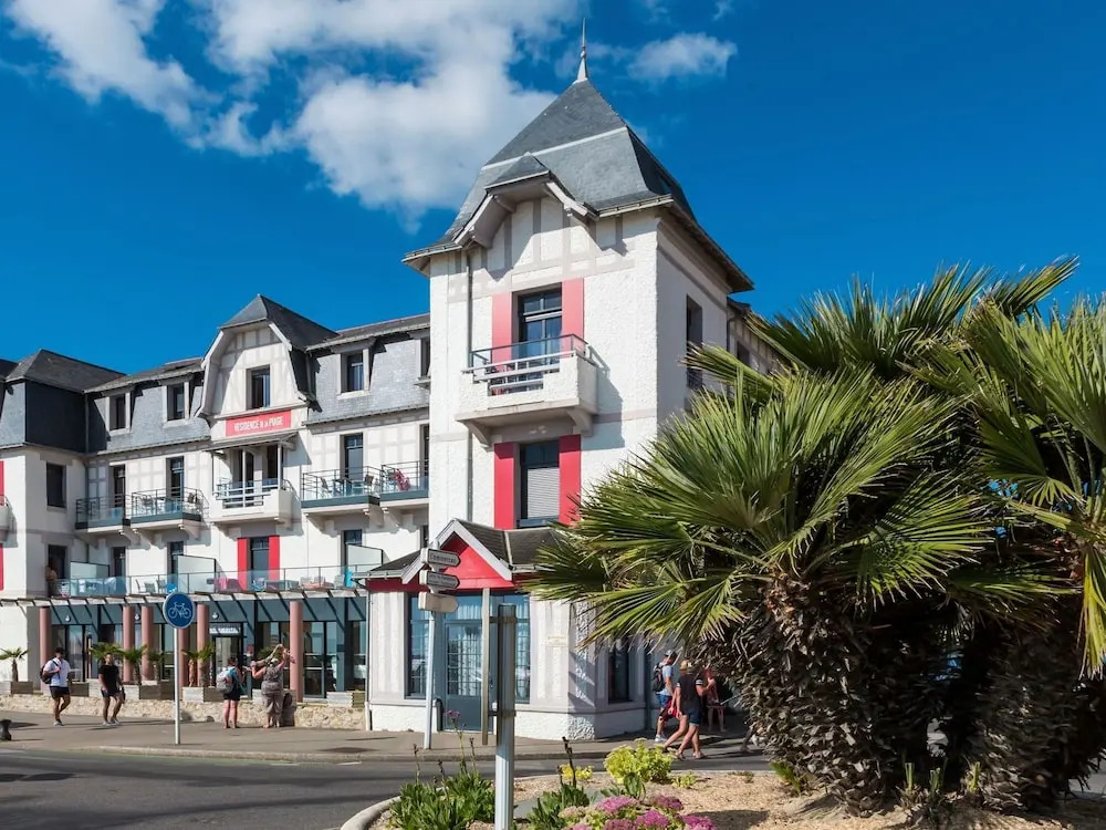 Apartment in Cote D'amour by La Baule Bay