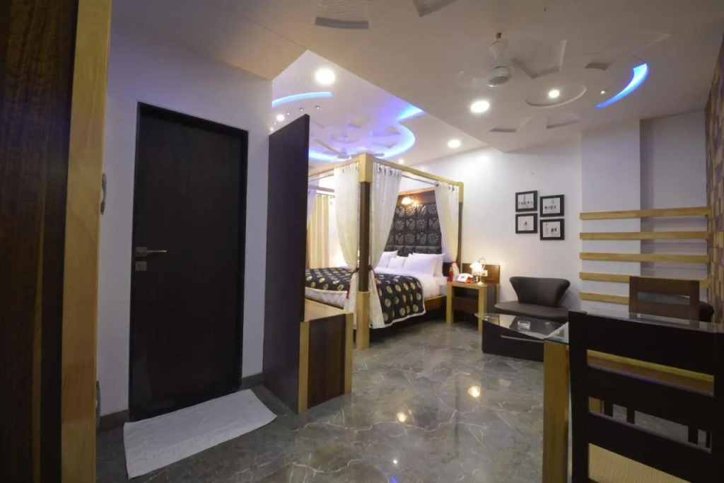 Hotel JP International