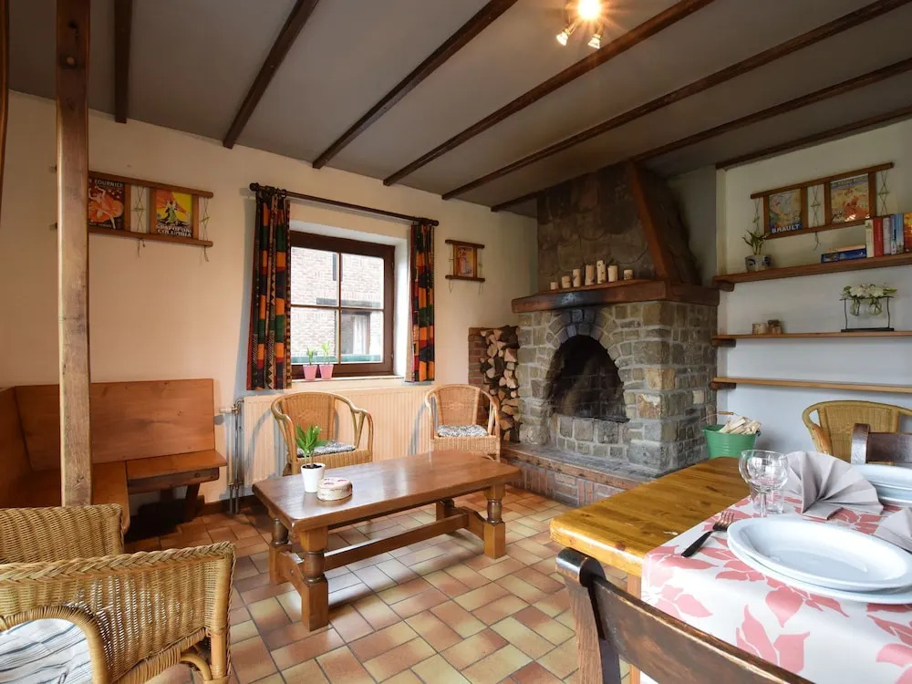 Holiday home in Nadrin, Filly with garden and spa