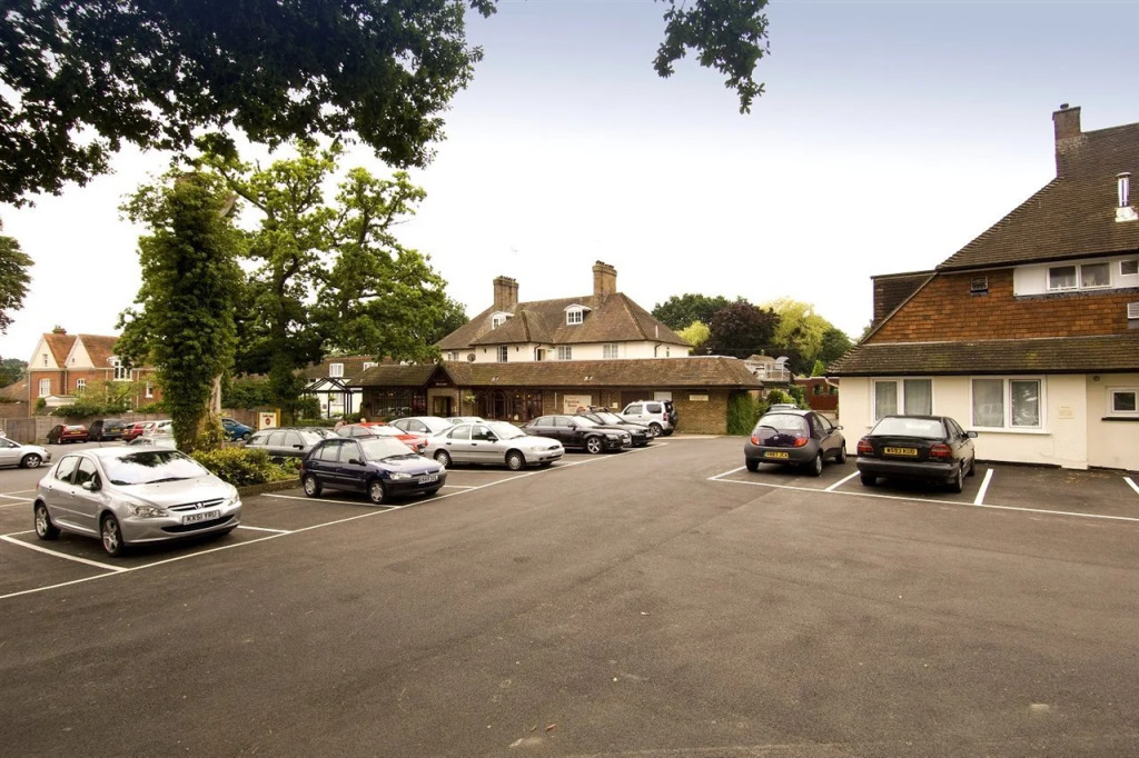 Premier Inn Gatwick Crawley - Goff's Park