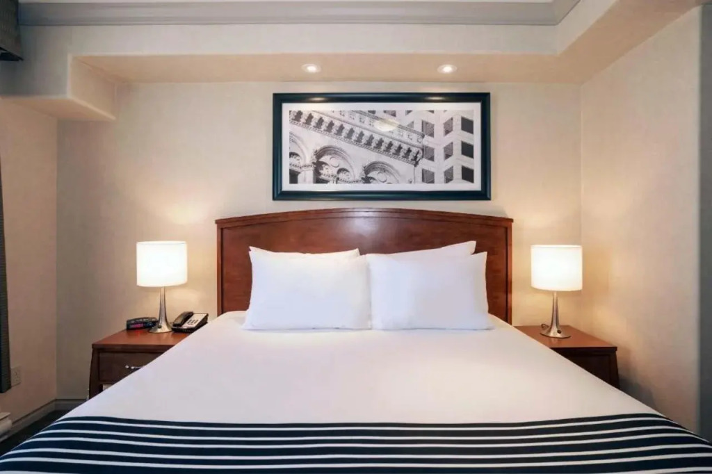 Sandman Signature Winnipeg Airport Hotel & Suites