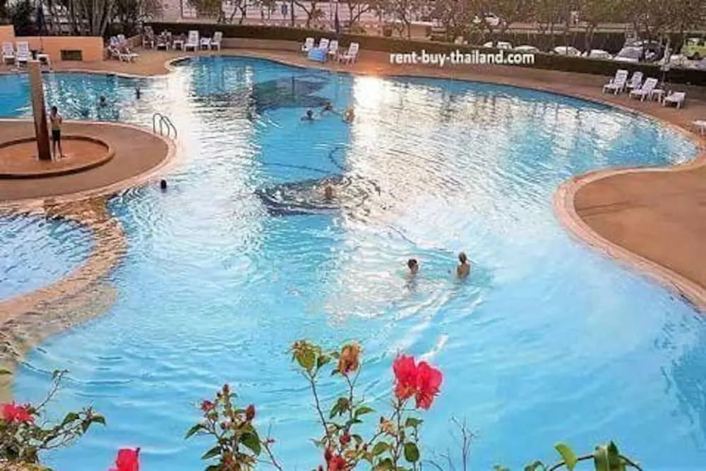 Jomtien beach condominium studio apartment 12th floor