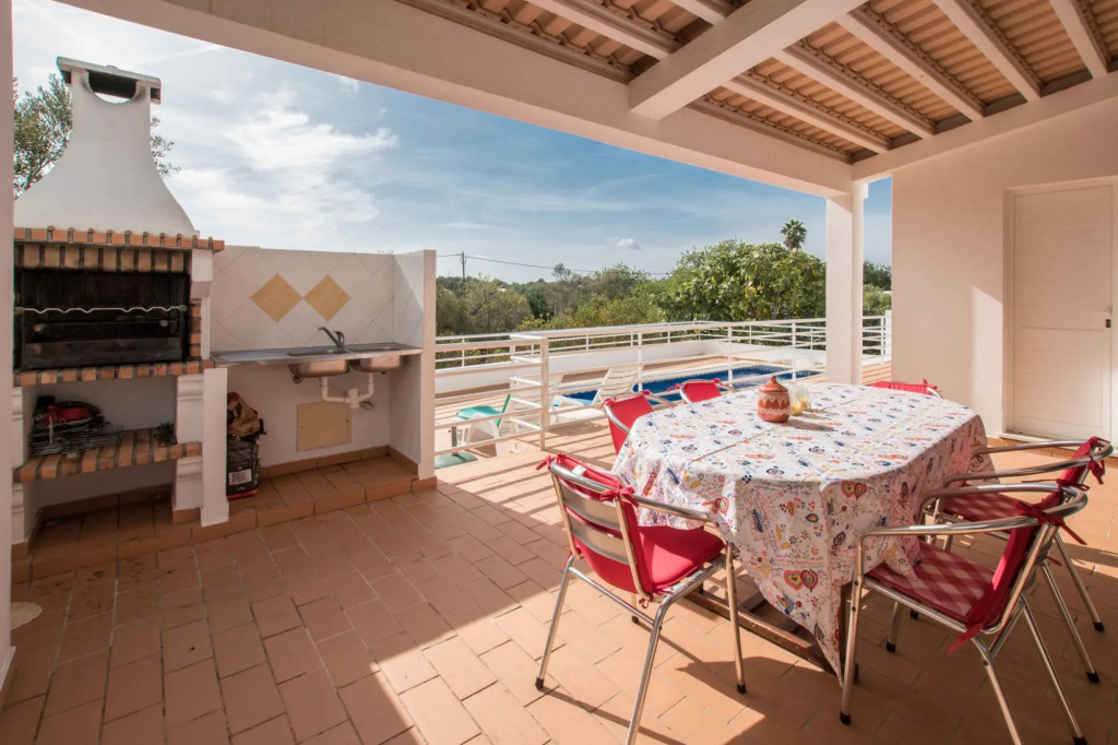 Casa da Alcaria by Portucasa