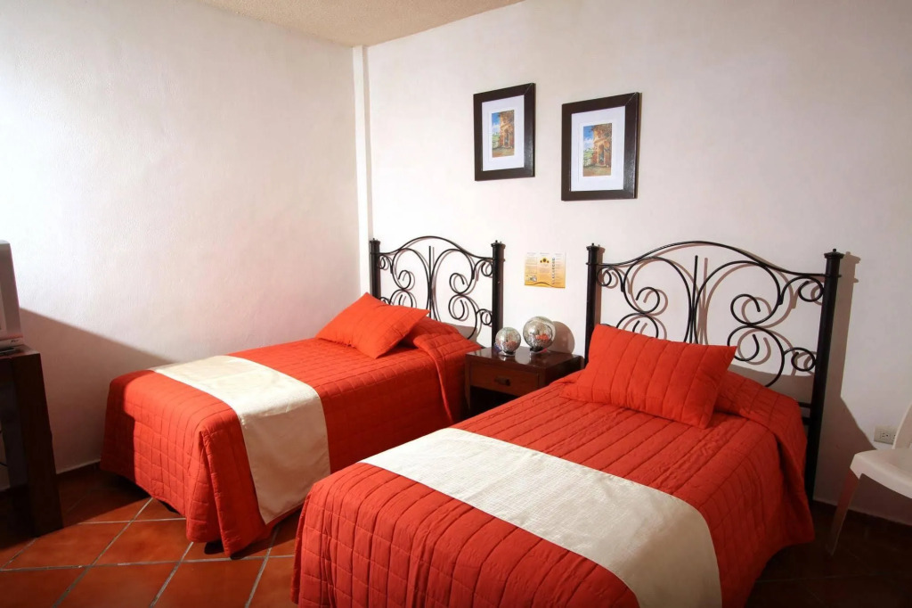 Hotel Los Girasoles
