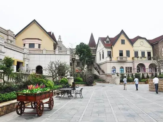 Xinglun International Apartment (Foshan Meidi Wuhu Shop)
