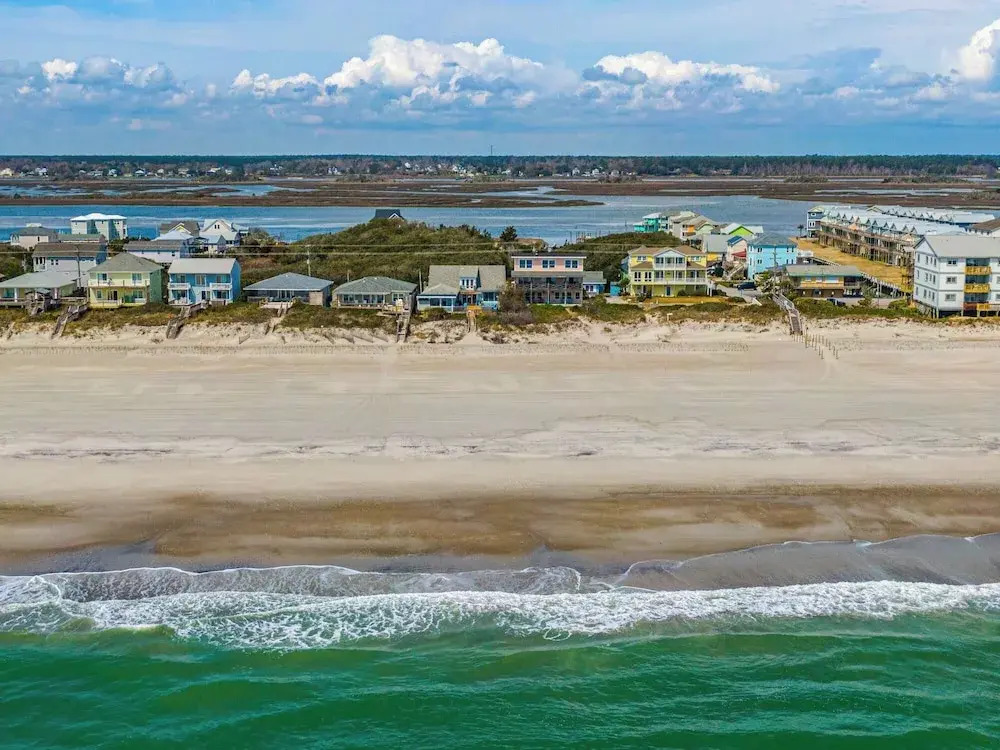 Surfside Cottage by Topsail Realty