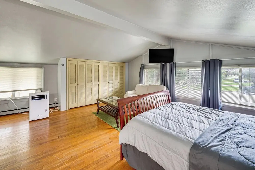 Pet-friendly Rockford Home Near Skiing & Hiking!