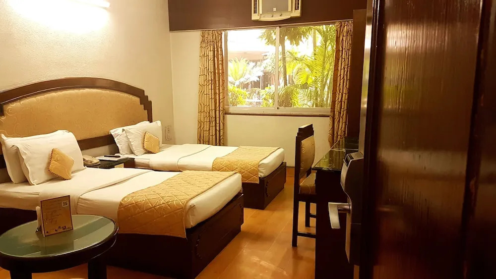 Hotel Deep Palace
