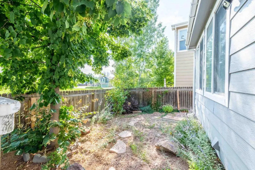 Spacious 4 bedroom 3.5 bathroom residential property
