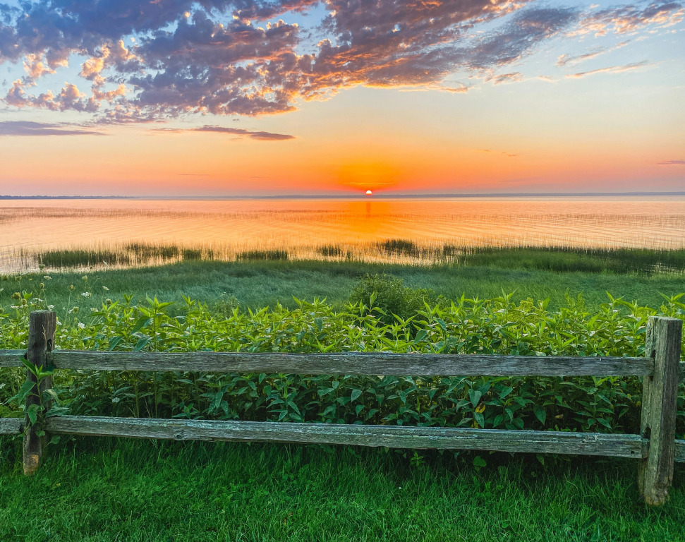 Terrace Bay Hotel - Lakefront