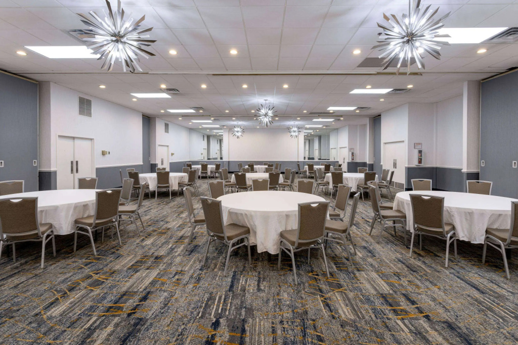 Baymont by Wyndham White Plains - Elmsford