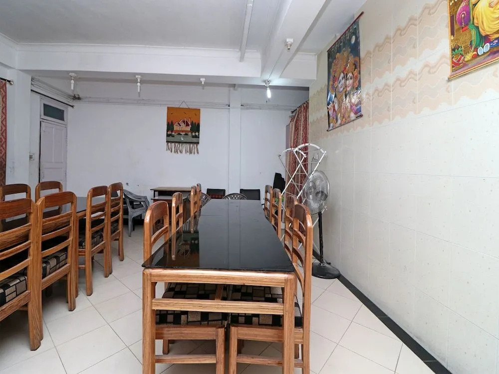 OYO 13908 Hotel India
