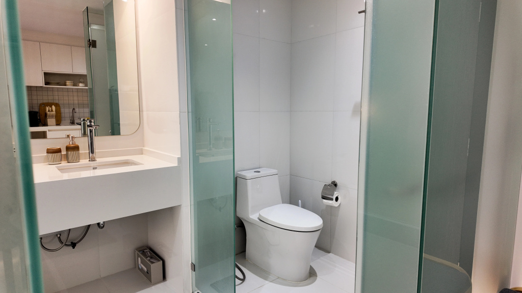 Квартира Casa Olive Phuket at Nai Harn beach