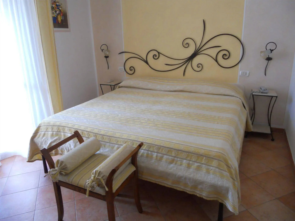 Lola Piccolo Hotel