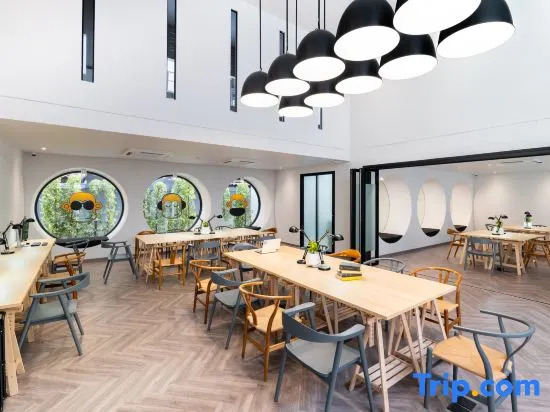 Blu Monkey Hub and Hotel Krabi Town