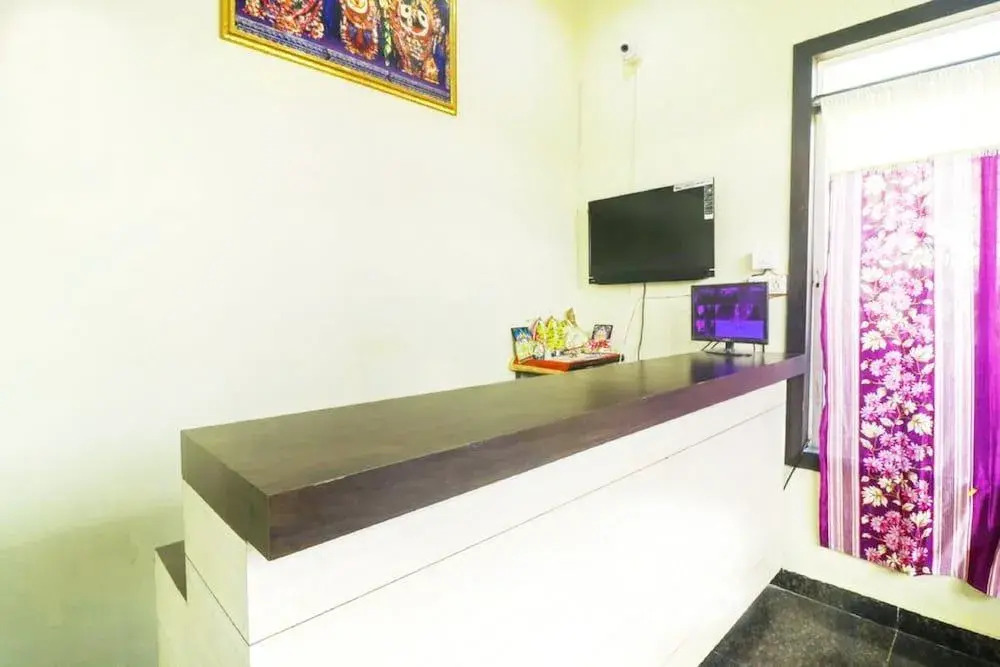 Goroomgo Unique Beach Inn Puri