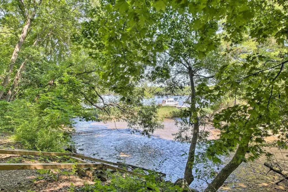 Kennebec River Cottage; 1/4 Mi to Boat Ramp!
