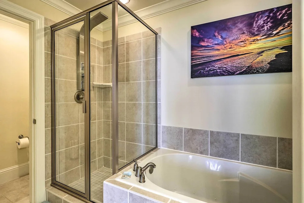 Beachfront Dauphin Island Condo w/ 2 Pools & Sauna