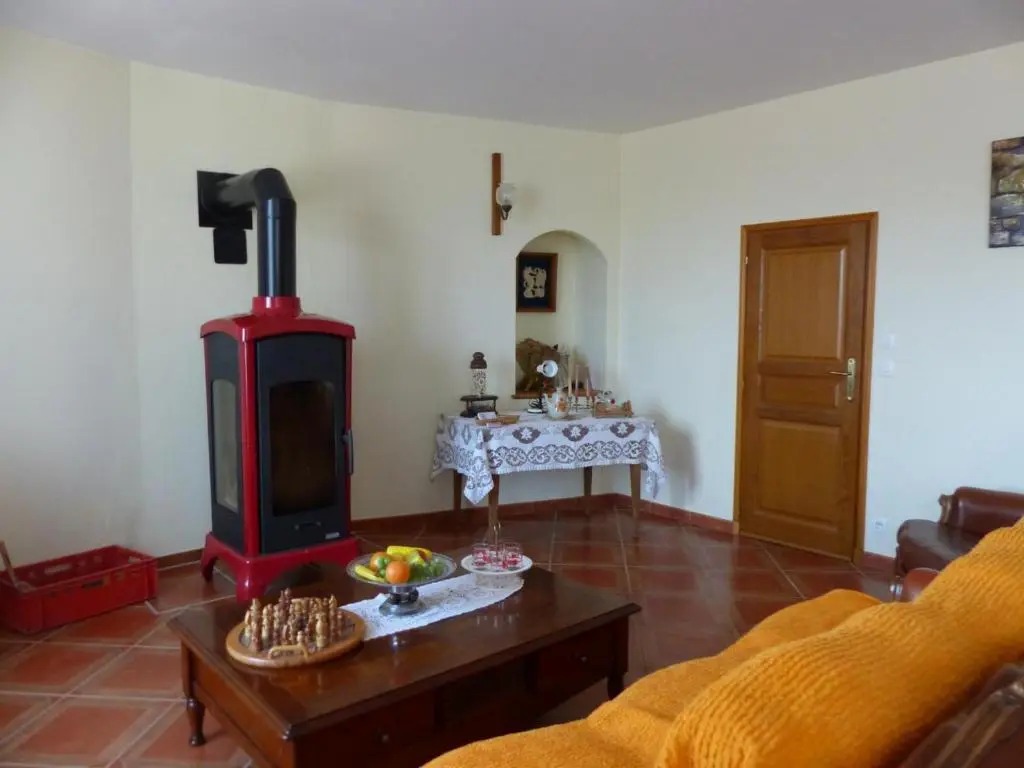 Maison indépendante avec jardin, animaux acceptés, proche Vichy - FR-1-489-280