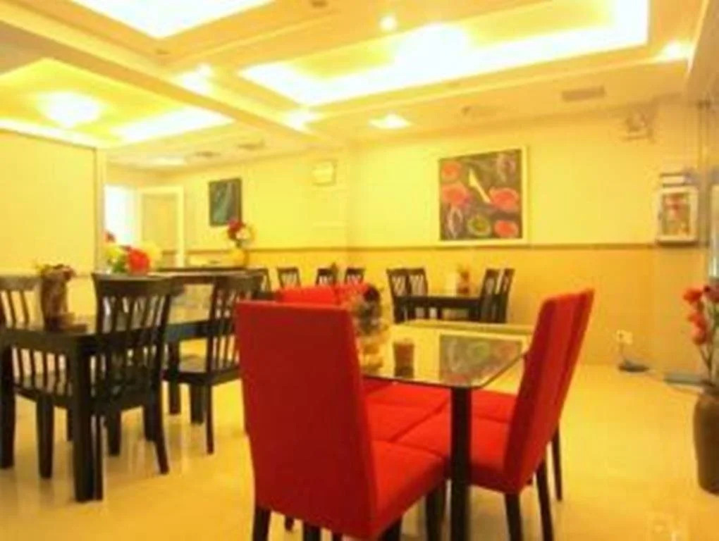 Gold Lion Hotel