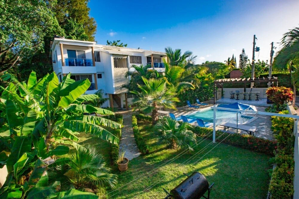Stylish 1r-1b Apt Near The Beach And Main Street