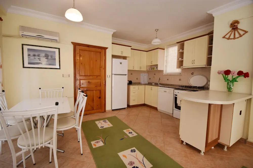 OVA7900 Villa Nail 2 Bedrooms