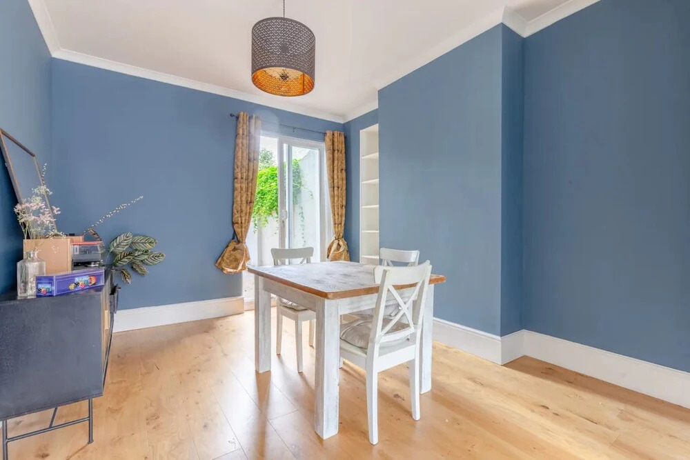 Spacious 2 Bedroom Home in Lewisham