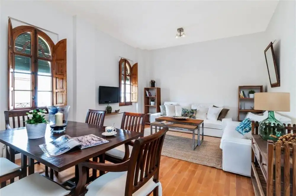 Cozy & Bright 2 Bd Apartment, Plaza de la Maestranza