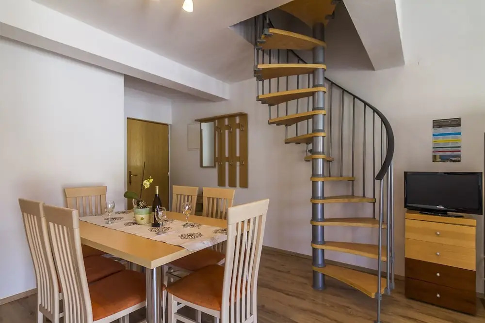 Apartments Ivica