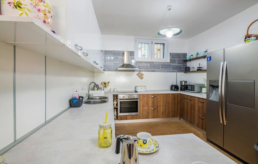 Nice Home in Pinezici with Hot Tub, WiFi & 4 Bedrooms
