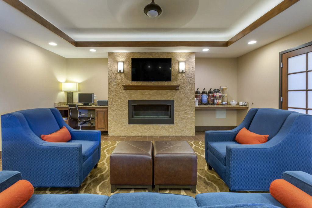 Comfort Suites Clackamas