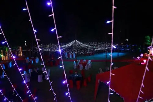 Thilini Holiday Inn