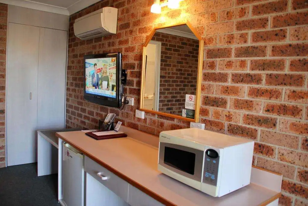 Town and Country Motor Inn