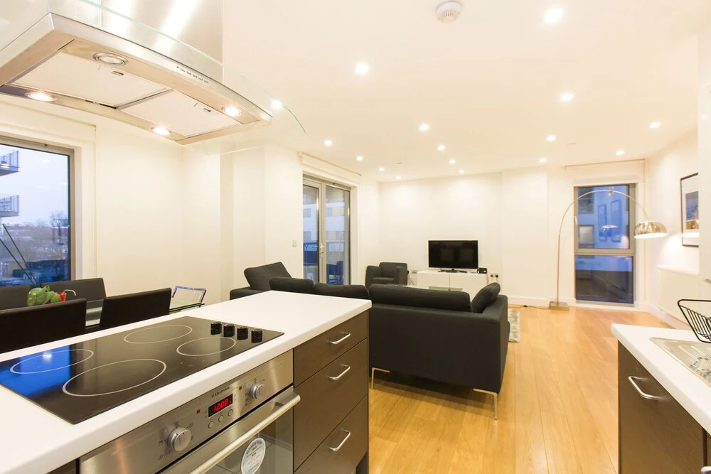 Two Bedroom Apartment Aldgate