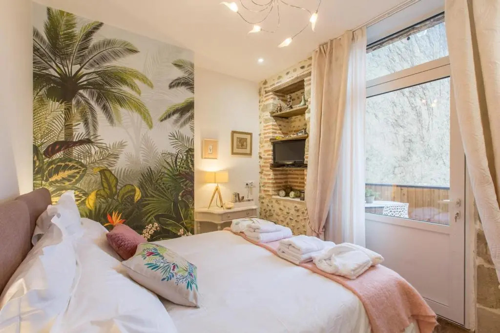 "Le Jardin sur lEau "chambres dhôtes et appartements tout confort