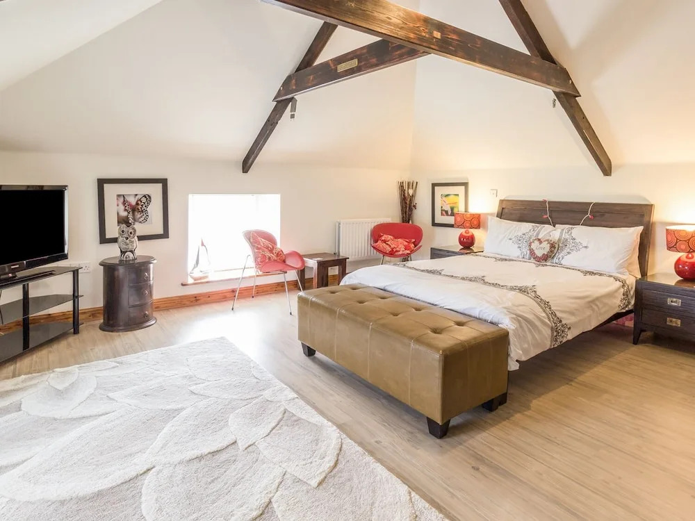Coach House B & B