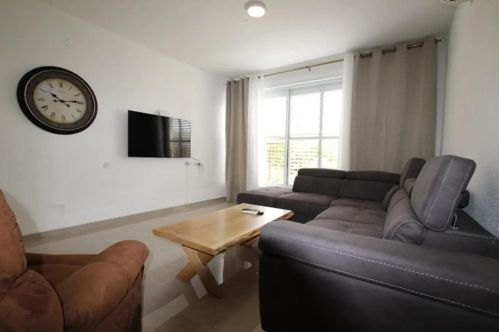 Isramax 3BR apartment near the sea.