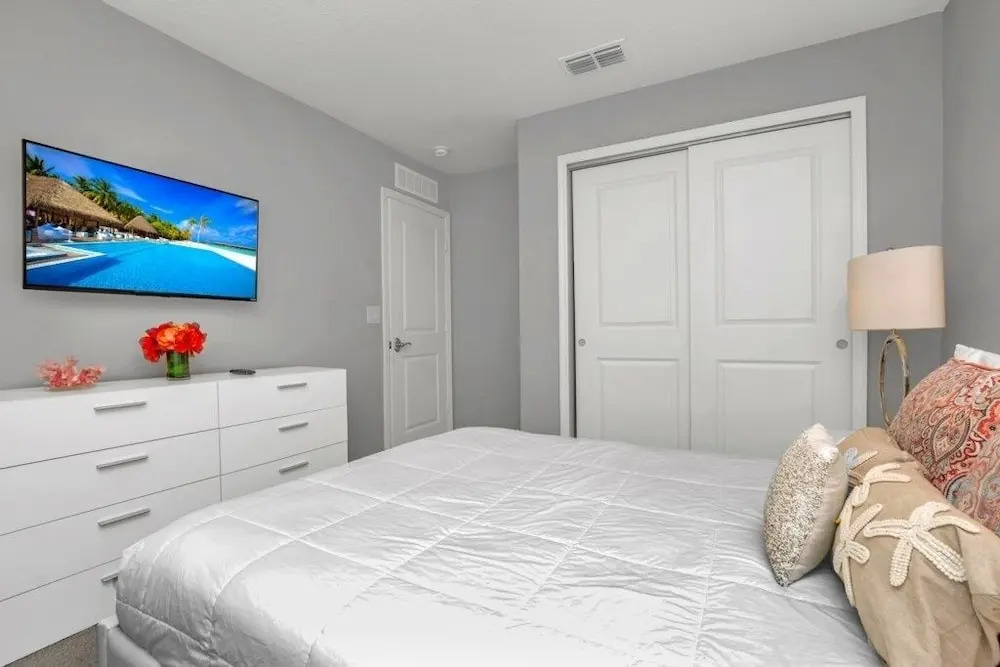 4 Bed Townhome With Private Pool Near Disney! 4 Bedroom Townhouse by Redawning