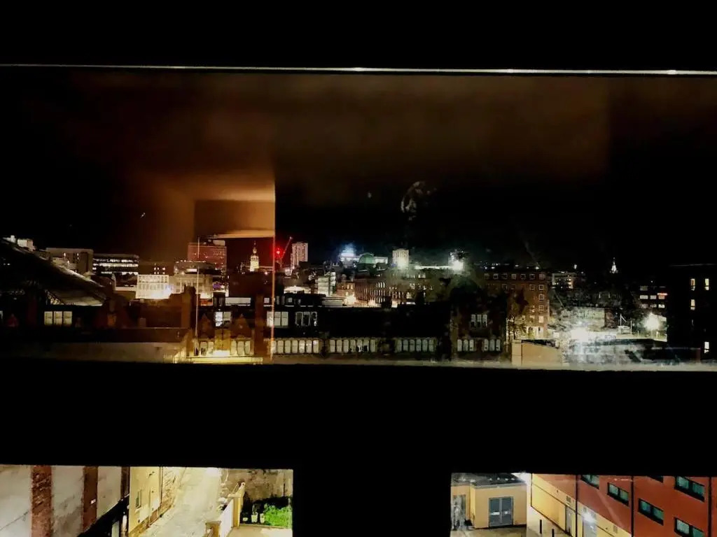 Glasgow City Centre G1 PENTHOUSE with RiverViews - Duplex (4 Bedrooms, 3 Bathrooms, Kitchen, 1 Living room, 1 Dining room, 2 Terraces, Triple Garage 3 Parking spaces 'e-charging', Top Floor, 2050 sq ft, Merchant City)