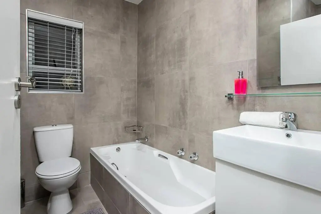 St Tropez 1 Bedroom Sandton Residence