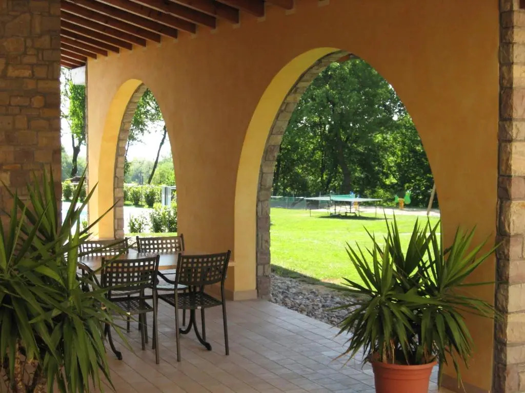 Garda Hill Boutique Apartments with Panoramic Pools e Agriturismo