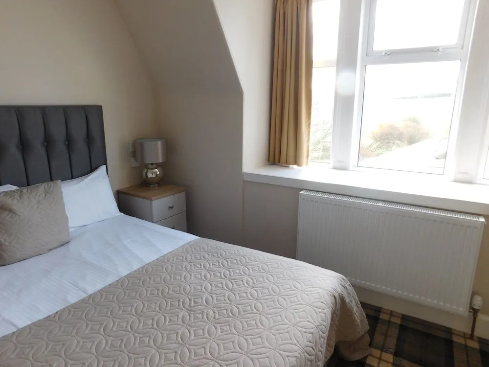 Cullen Bay Hotel