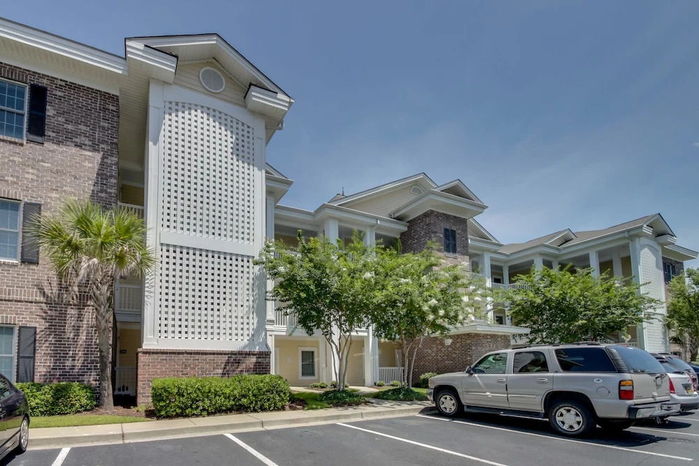 4809 Luster Leaf Circle Magnolia Pointe 202 2br 2ba 2 Bedroom Condo by RedAwning