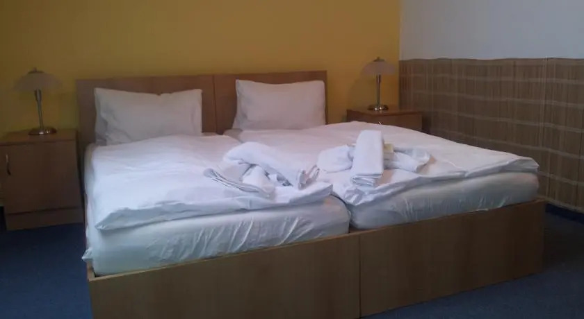 A3 Hotel
